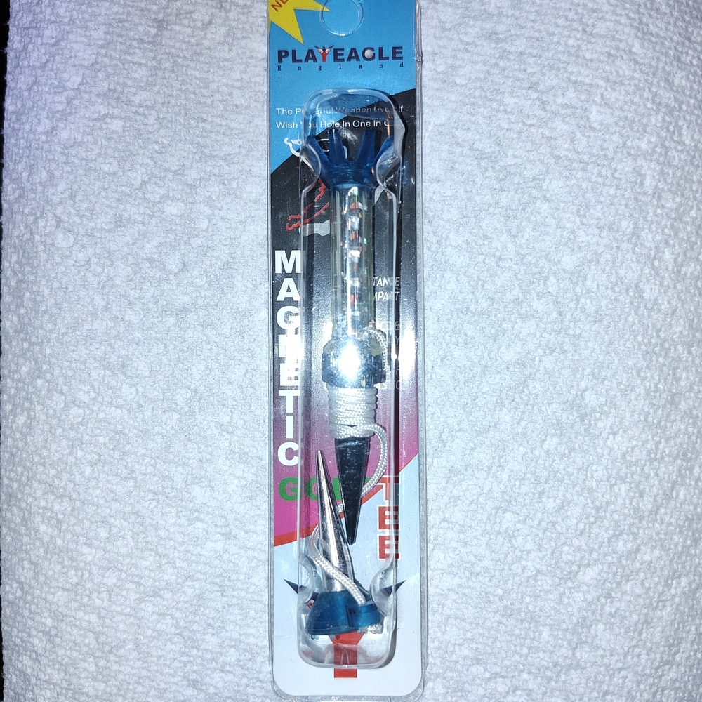 Magnetic Golf Tee - Blue and Silver